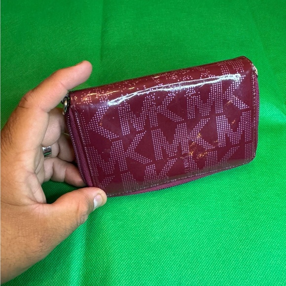 Michael Kors Wallet good condition - Picture 2 of 4